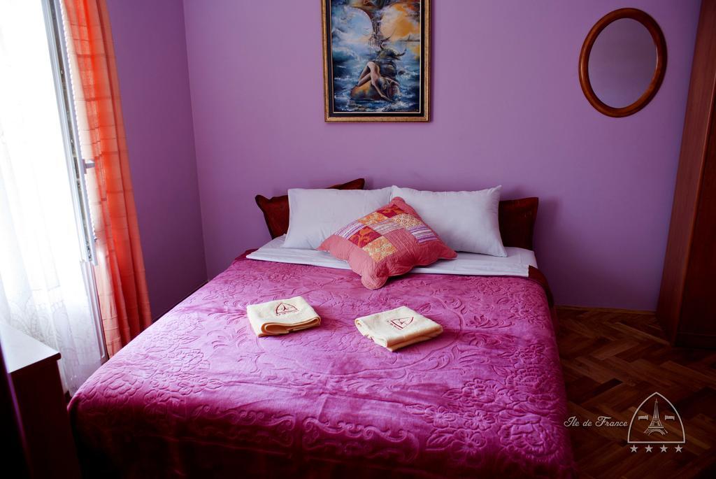 Vila Ile De France Novi Sad Room photo
